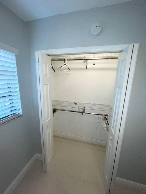 Modern Miami Oversized 3 Bedroom In Central Location Kültér fotó