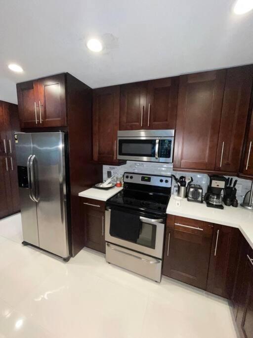 Modern Miami Oversized 3 Bedroom In Central Location Kültér fotó