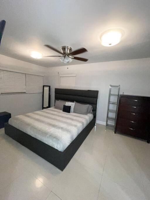 Modern Miami Oversized 3 Bedroom In Central Location Kültér fotó