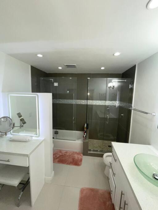 Modern Miami Oversized 3 Bedroom In Central Location Kültér fotó
