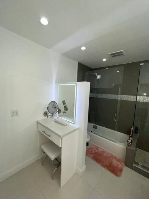 Modern Miami Oversized 3 Bedroom In Central Location Kültér fotó
