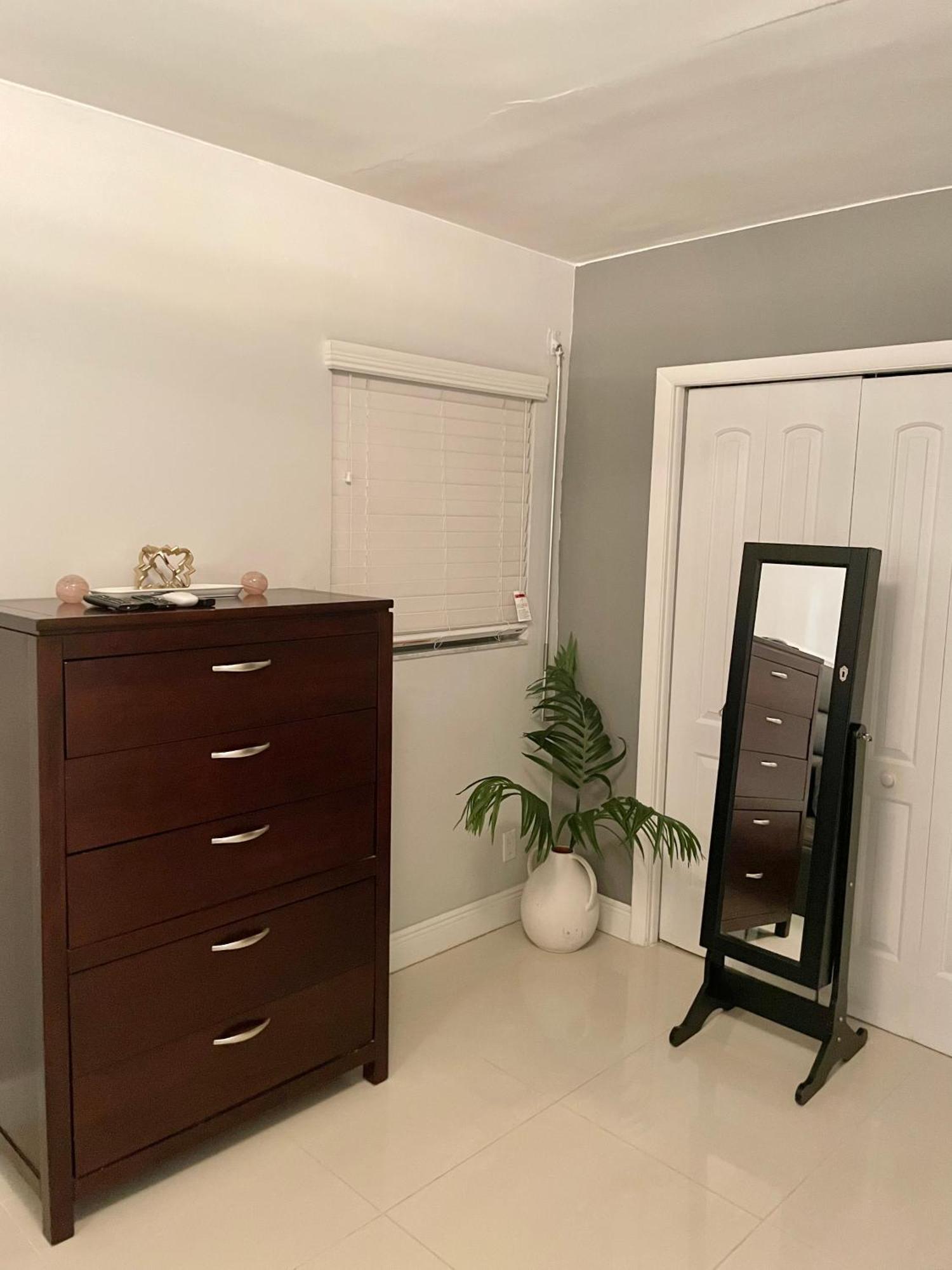 Modern Miami Oversized 3 Bedroom In Central Location Kültér fotó