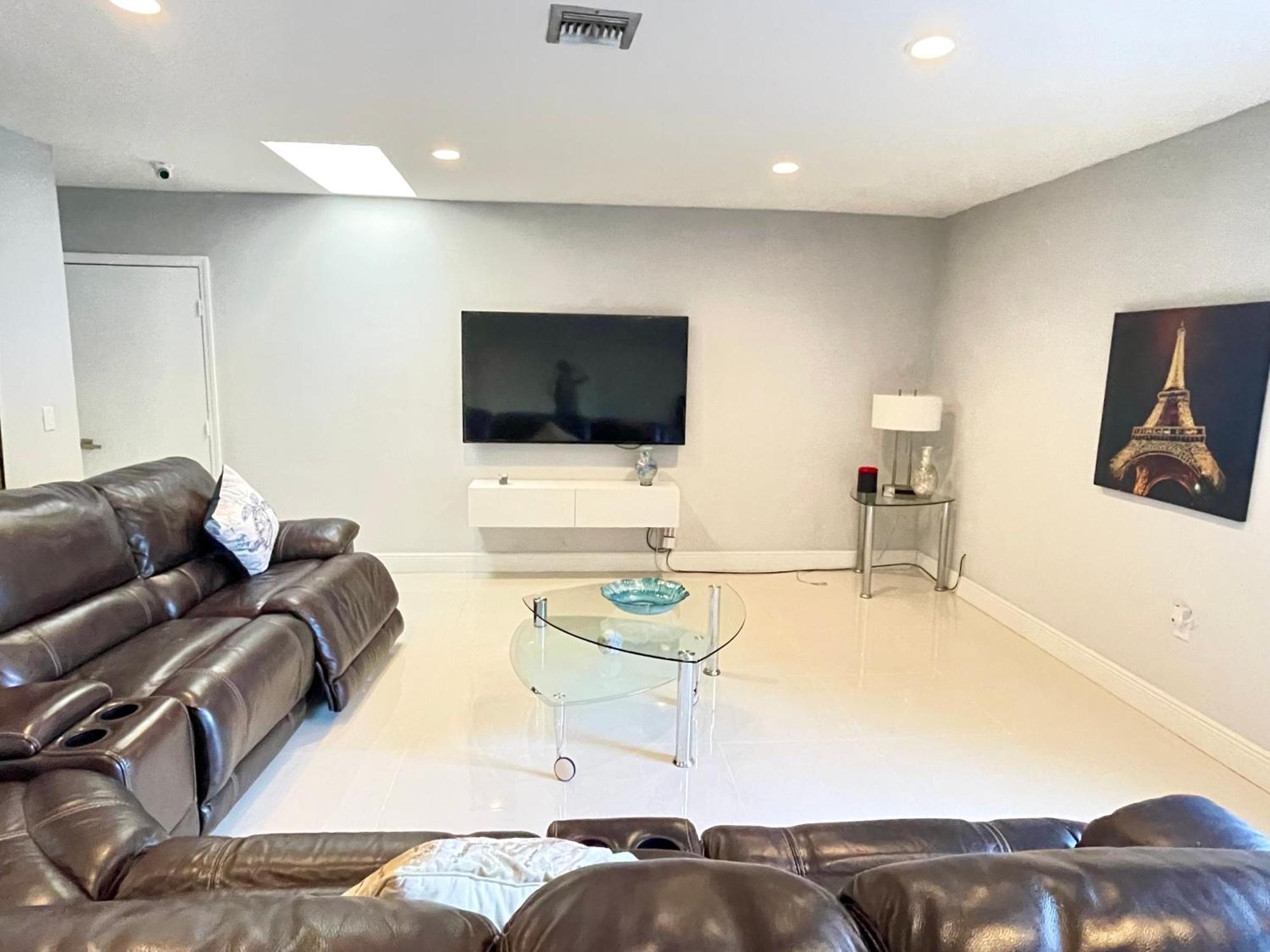 Modern Miami Oversized 3 Bedroom In Central Location Kültér fotó