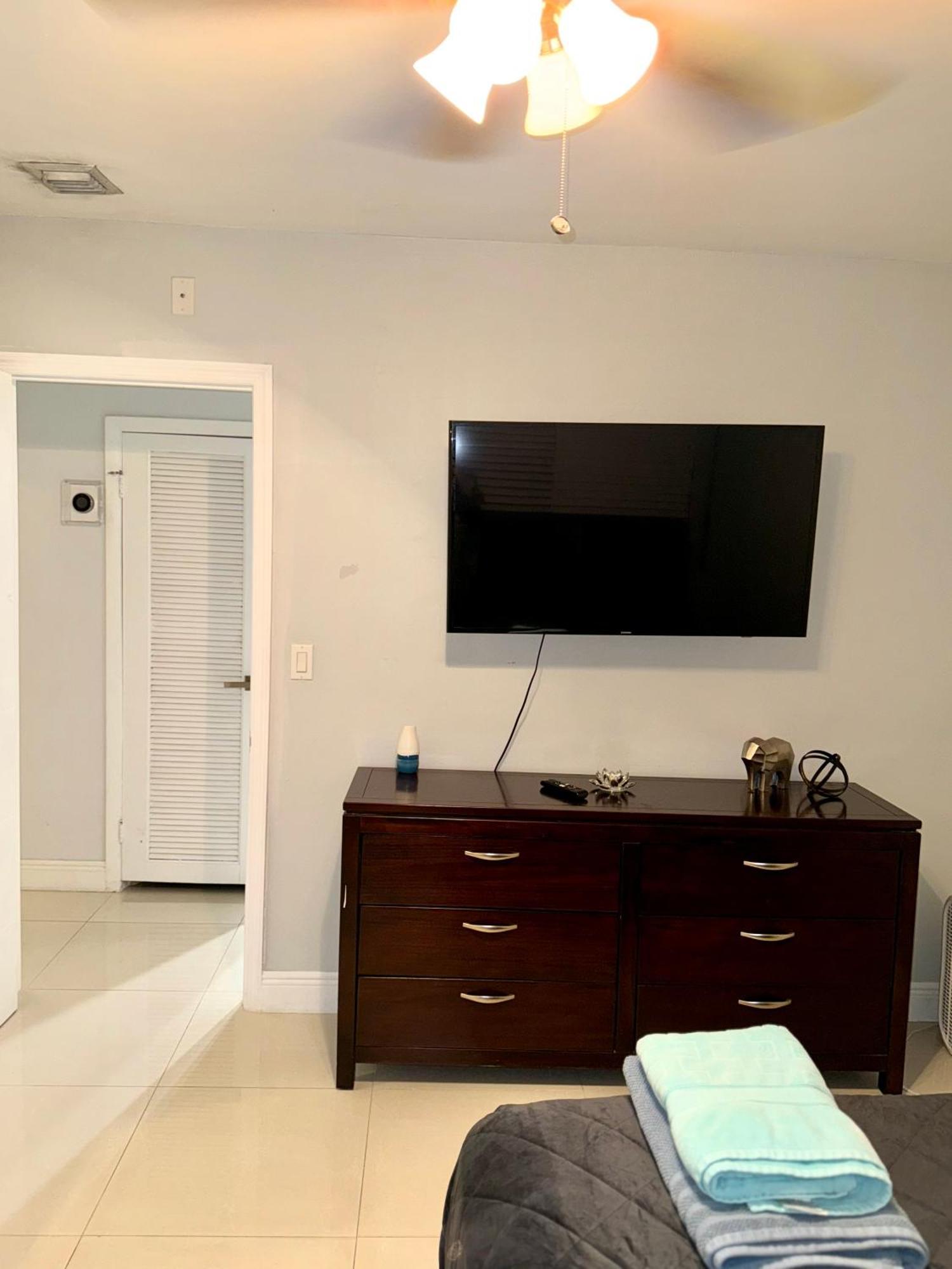 Modern Miami Oversized 3 Bedroom In Central Location Kültér fotó